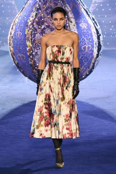 Look 57